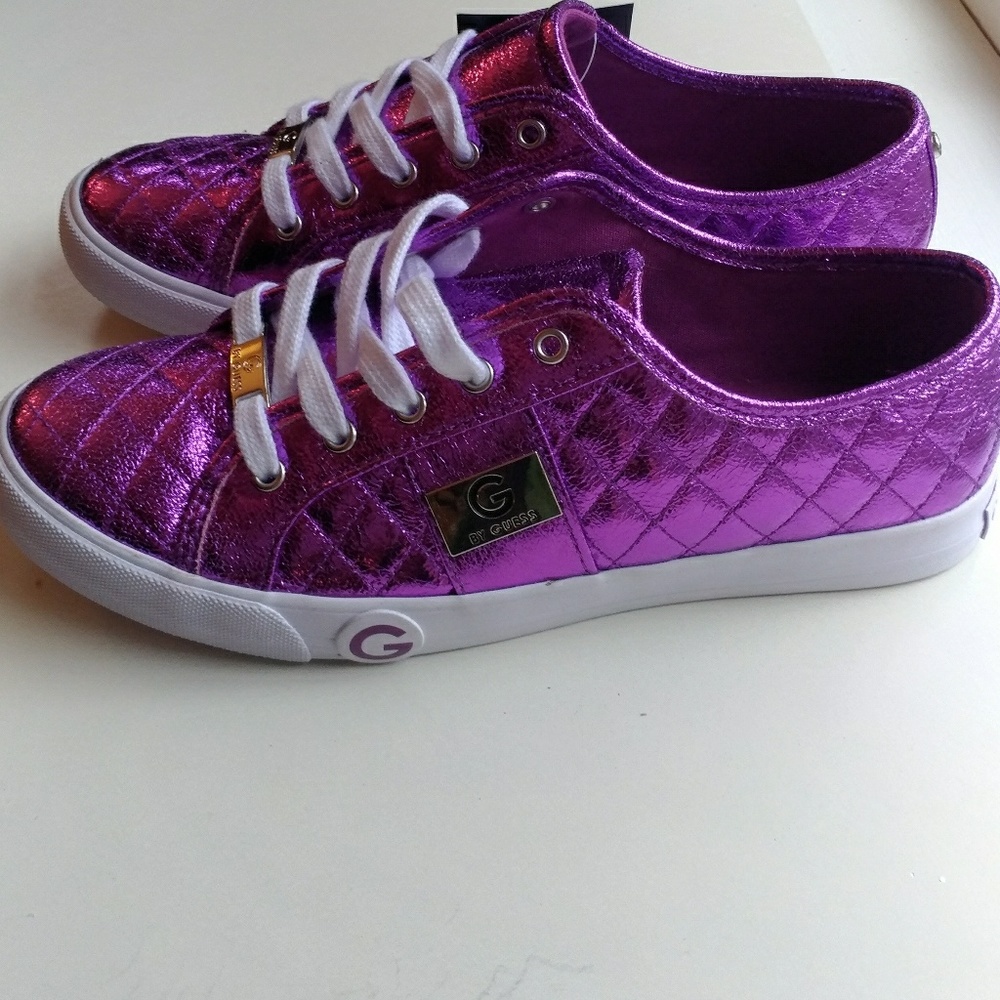 (NEW) GUESS Sneakers metallic purple (size 7) - Picture 3 of 8